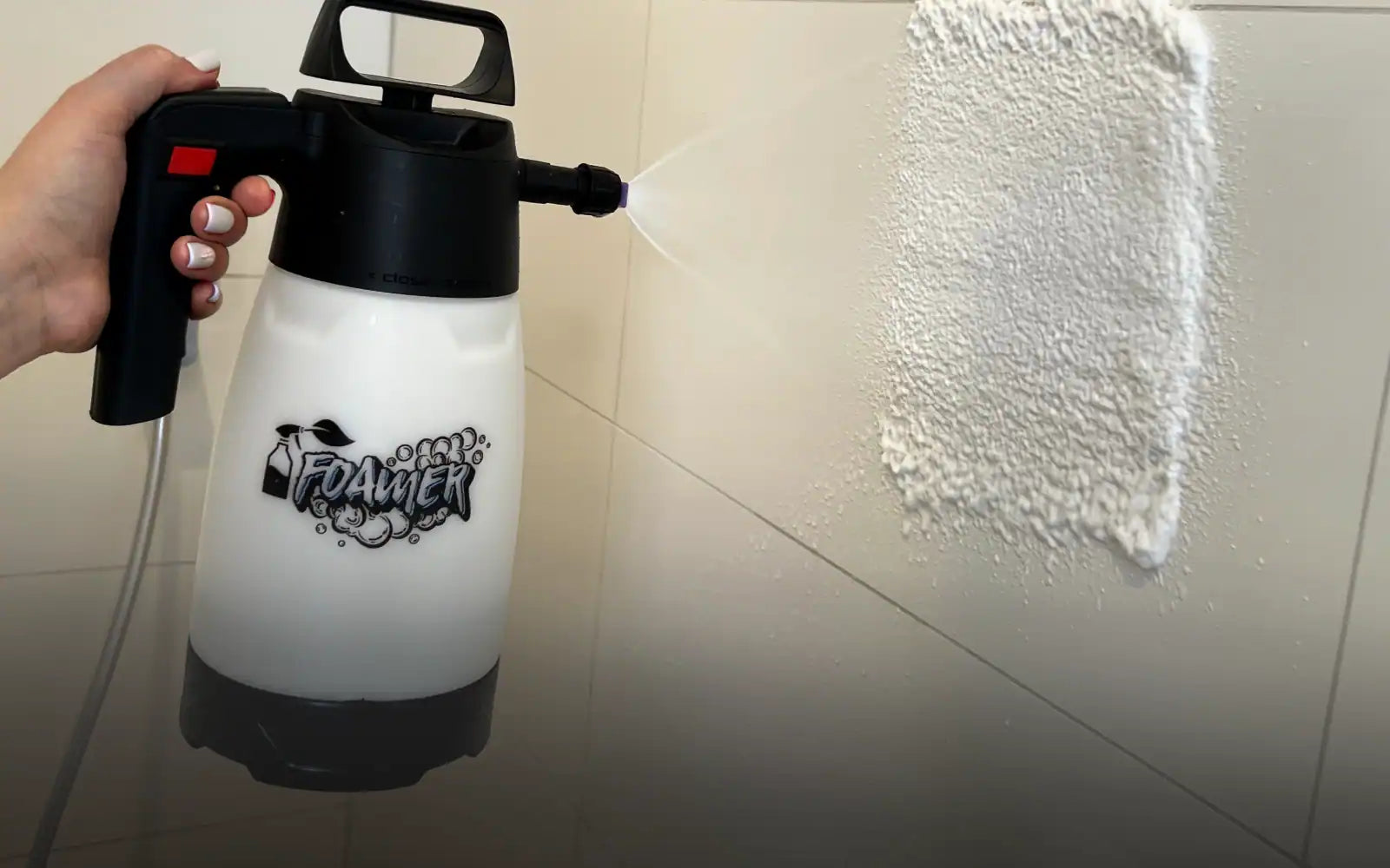 Schaumsprüher Badreiniger